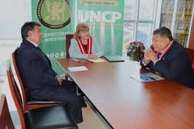 Investigación Académica y Talleres