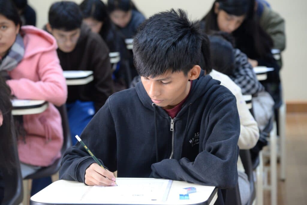 Investigación Académica y Talleres