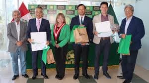 Investigación Académica y Talleres